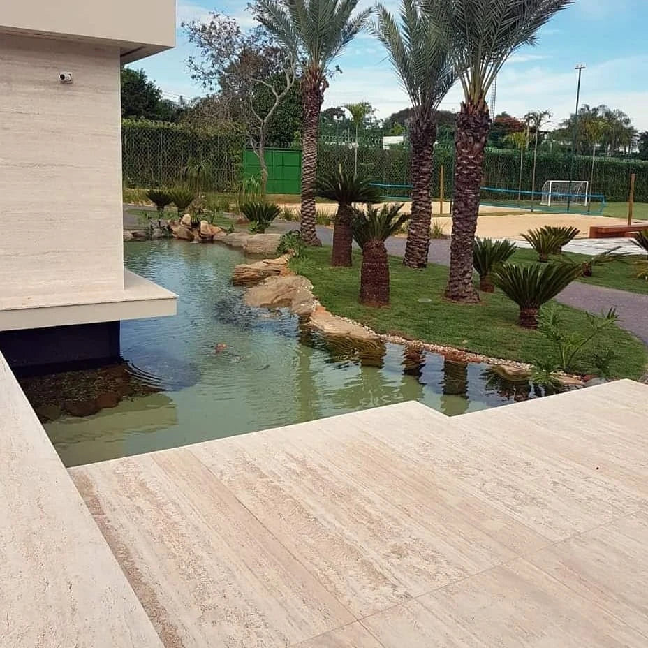 Piscina e Área Externa